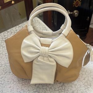 GUESS Cream and Tan Bow Accent Handbag